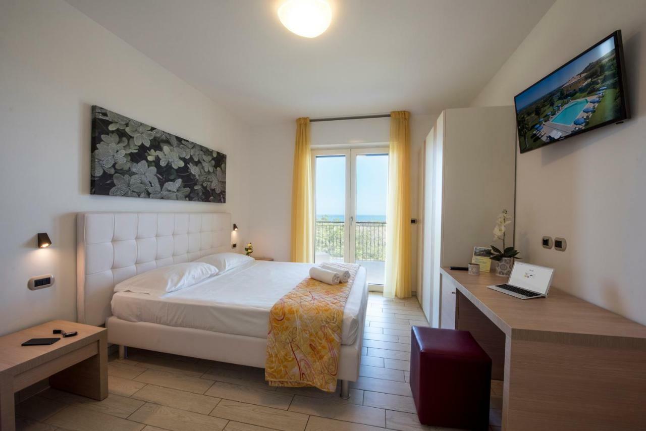 Il Giardino Sul Mare Bed and Breakfast Martinsicuro Buitenkant foto